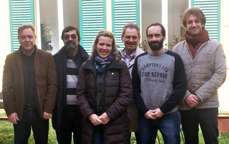 Il gruppo dei ricercatori pisani: da sinistra, Giovanni Sarti, Andrea Caiti, Daniela Ciccarelli, Mauro Rosi, Duccio Bertoni e Riccardo Costanzi. (Foto da Università di Pisa).