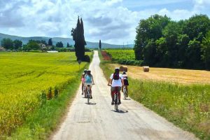 e-bike-chianti-tavarnelle-ambiente-toscana