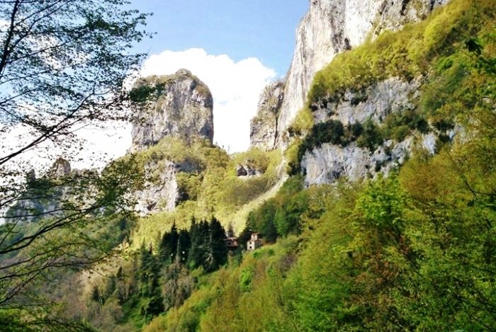 Il monte Procinto nelle Apuane (foto Legambiente)