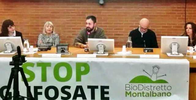 Edoardo Prestanti (al centro) al convegno "La Terra grida" (Pistoia, 19 gennaio)