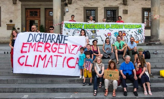 Foto dalla pagina Facebook di Fridaysforfuture Firenze