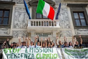 Foto dalla pagina Facebook di Fridays For Future Pisa