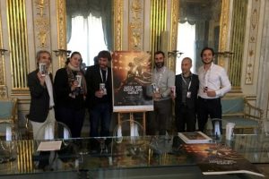 Rossano Ercolini (a sinistra) con gli organizzatori di Lucca Comics & Games