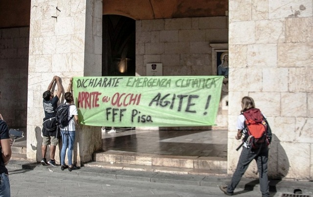 Foto dalla pagina Facebook di Fridays for Future Pisa