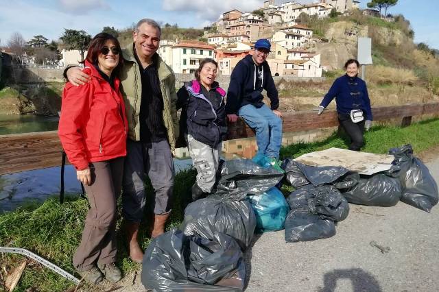 In primo piano la coordinatrice Anna Pancani e l'assessore all'Ambiente Lorenzo Nesi