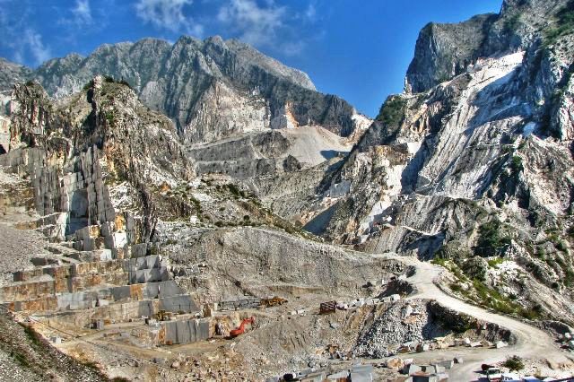 Apuane-cave-Legambiente