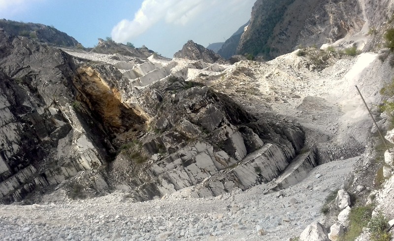 Escavazione-Marmo-Apuane-ricorsi_Toscana-ambiente